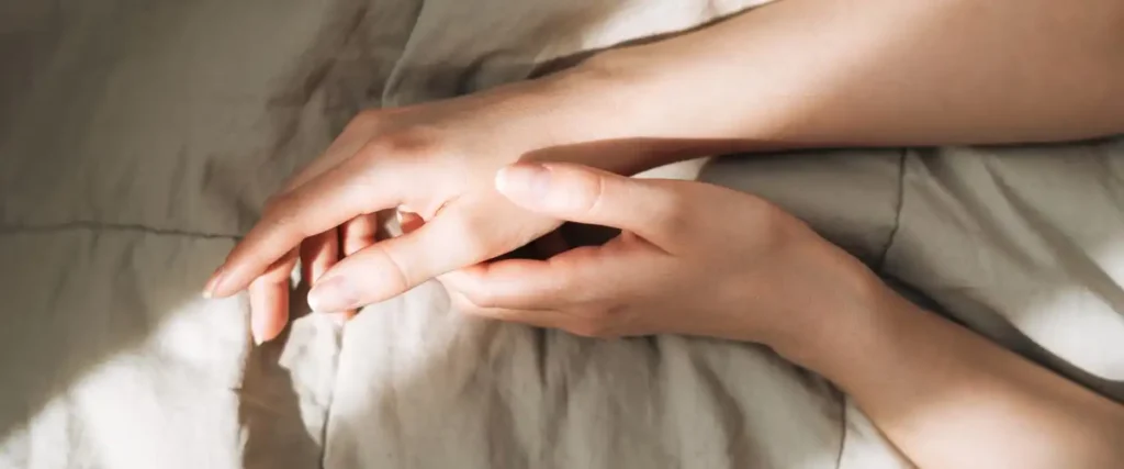 A conceptual image showing "spectatoring," or being stuck in your head during sex, which is a barrier to the female orgasm.